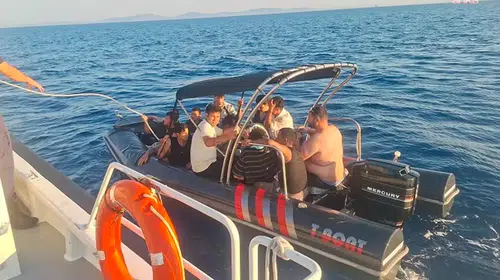 İzmir açıklarında 51 düzensiz göçmen yakalandı