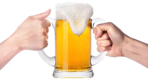O ülke sıcaktan bunalan halkına günde 1 litre bira içmesini önerdi