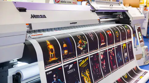 Vinil Baskı: Dayanıklı ve Çok Amaçlı Reklam Malzemesi