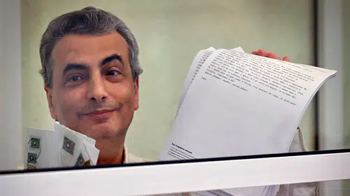 Rusya'da savaş karşıtı muhalif siyasetçi Lev Şlosberg'e 11 yıl hapis cezası