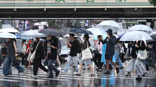 Tokyo'da 35 gündür yağmur dinmedi: 140 yıllık rekor kırıldı
