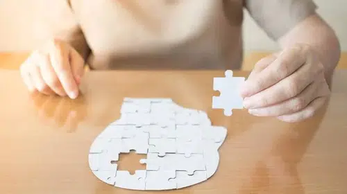 Unutkanlık yaşlılığın fıtratında mı var? Uzmanından kritik Alzheimer uyarısı