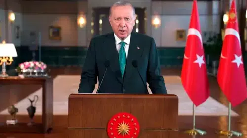 Cumhurbaşkanı Erdoğan'dan İmam Hatipliler Kurultayı'na video mesaj: Milli ve manevi değerlerine bağlı neslin yetişmesinden bahtiyarlık duyuyorum