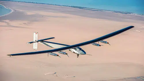 Güneş enerjisiyle uçak uçar mı? İşte güneş enerjisiyle çalışan uçakların en çarpıcı örneği