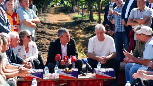 Özel'den Erdoğan'a asgari ücret çıkışı: Ecevit 9,5 çeyrek altın veriyordu, bugün 2,5 çeyrek altın alınıyor