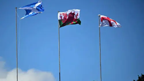 İskoçya, Galler ve Kuzey İrlanda'dan tarihi ayrılık adımı