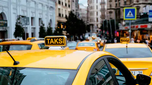 İBB 250 uygulama bazlı taksiyi ihaleye çıkarıyor: Muhammen bedel ve başvuru şartları açıklandı
