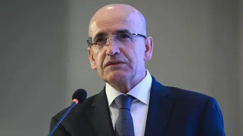 Mehmet Şimşek'ten fon krizi açıklaması: “Yapısal bir risk yok”