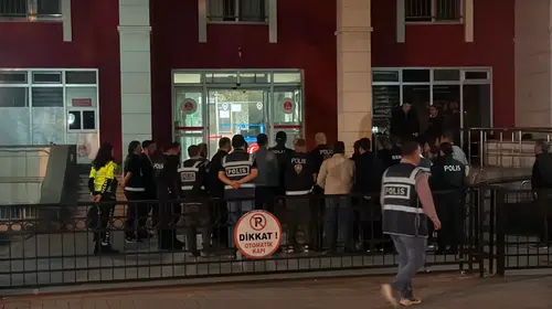 Turgutlu'da 11 öğrencinin yaralandığı silahlı saldırıda saldırgan ve ailesi tutuklandı