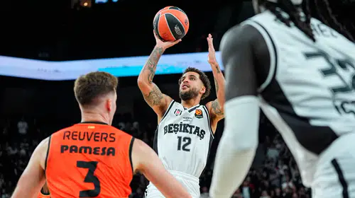 Beşiktaş EuroLeague macerasına mağlubiyetle başladı: Valencia Basket son topta kazandı