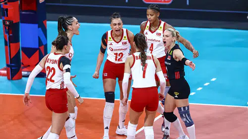 Son şampiyon Filenin Sultanları, Avrupa Şampiyonası'nda 4. kez finalde