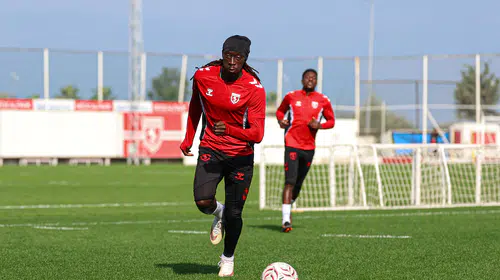 Samsunspor'da Başakşehir mesaisi: Cumhuriyet coşkusu sahaya yansıdı