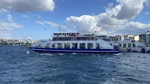 Ege'de deniz ulaşımına hava muhalefeti: Adalar hattında seferler durduruldu
