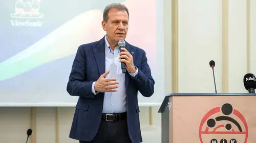 Vahap Seçer ve 4 belediye yöneticisi görevden uzaklaştırıldı