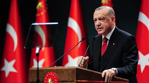Erdoğan'dan fon soruşturması açıklaması: "Şahsım dahil kimse eleştirilemez değildir"