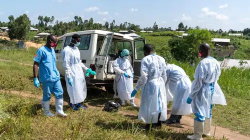 Ebola kabusu büyüyor: Can kaybı 4 bini geçti