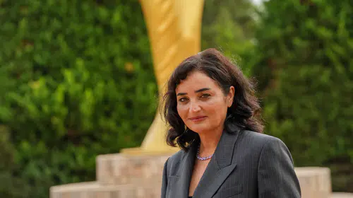 Fadik Sevin Atasoy'dan Altın Portakal'da barış mesajı: Aynı masada buluşmak mümkün