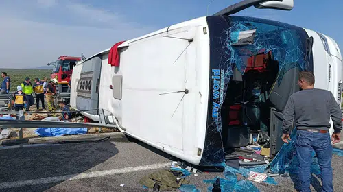 Manisa'da feci kaza: Tur otobüsü devrildi, çok sayıda can kaybı var