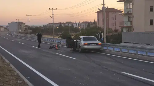 Çubuk'ta trafik kazası: Hem sürücü hem de çocuk yaralandı