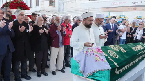 Necla Uygur son yolculuğuna uğurlandı: Sanat dünyası Uygur ailesini yalnız bırakmadı