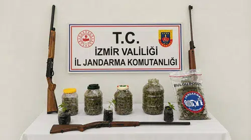 Ödemiş'te jandarma baskını: Uyuşturucu ve silah ele geçirildi