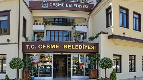 Çeşme Belediyesi'nde rüşvet ve sahtecilik operasyonu: 8 kişi yakalandı