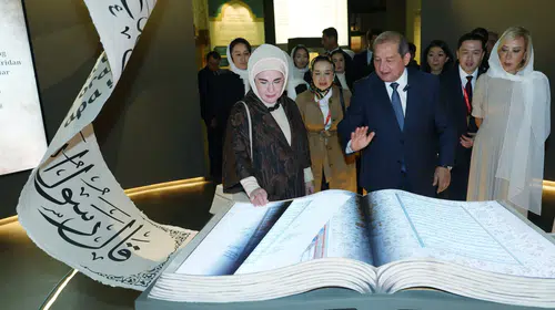 Emine Erdoğan'dan Semerkant'ta Manevi Durak: İmam Buhari'ye Vefa Ziyareti