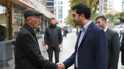 Tuzla'da saha mesaisi: Başkan Bingöl Aydınlı'da vatandaşın nabzını tuttu