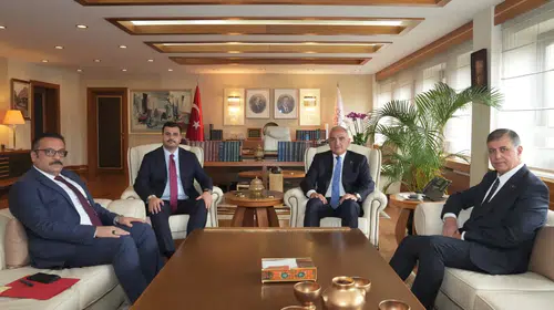 İzmir'in turizm geleceği için Ankara'da kritik zirve