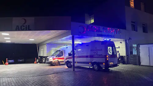 Kemalpaşa'da toplu zehirlenme paniği: 80 işçi hastanelik oldu