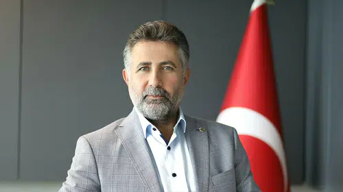 Bayraklı Belediyesi'nde büyük yolsuzluk operasyonu: Eski başkan dahil 46 gözaltı