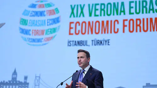 Bakan Bayraktar'dan küresel enerji krizine karşı 'iş birliği' çağrısı