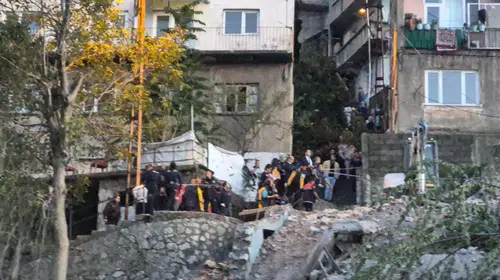 Zonguldak'ta korkutan çökme: 3 katlı bina yerle bir oldu