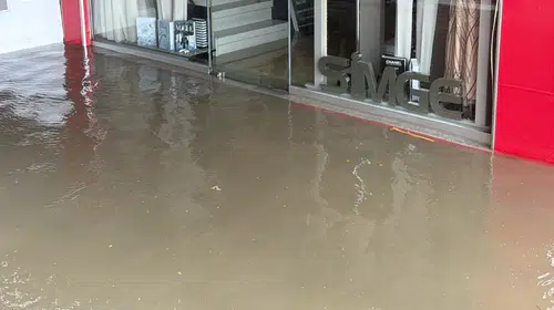 Zonguldak'ta şiddetli yağış hayatı felç etti: Dereler taştı, duvarlar yıkıldı