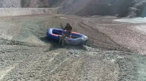 Buca'da çamur deryasında yaşam mücadelesi: Ekipler seferber oldu