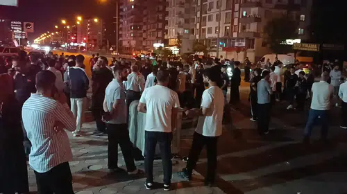 Batman'da yaya geçidi dehşeti: Öfkeli mahalleli yolu trafiğe kapattı