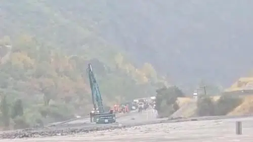 Erzincan-Erzurum yolunda heyelan paniği: Ulaşım tamamen durdu