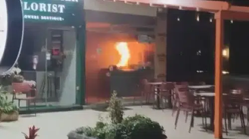 Etiler'de gece yarısı korkutan yangın: Restoran küle döndü