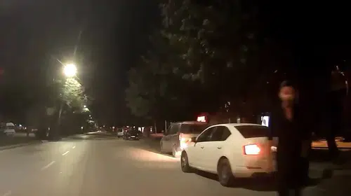 Trafikte selektör gerilimi: Küfürler savurup aracın önünü kesti
