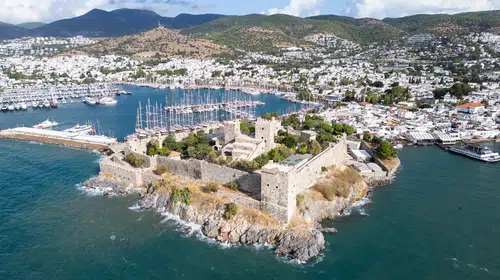 Bodrum'un tarihi simgesi havadan görüntülendi: 600 yıllık miras büyüledi