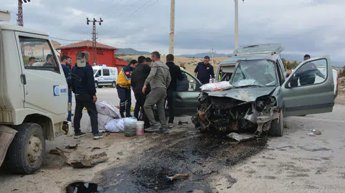 Antalya'da acı kaza: Ehliyetsiz sürücünün karıştığı çarpışmada 84 yaşındaki kadın yaşamını yitirdi