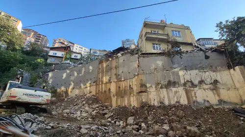 Zonguldak'ta yıkım sonrası geniş çaplı tahliye: 28 daire daha boşaltılıyor