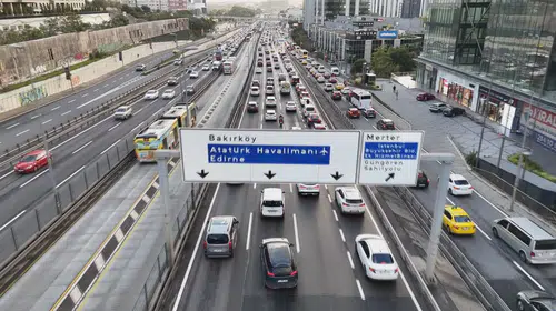 Megakentte akşam trafiği kilitlendi: Yüzde 71 alarmı