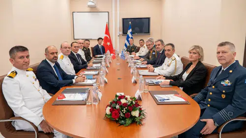 Ege'de diplomasi trafiği: Türk ve Yunan heyetleri Girit'te bir araya geldi