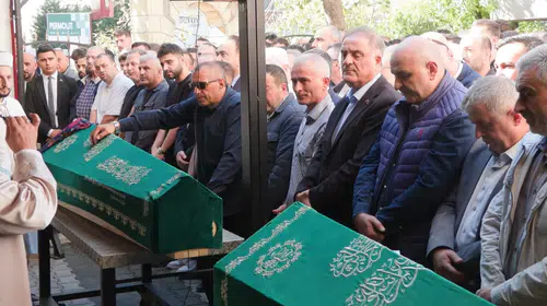 Maltepe'deki faciada yaşamını yitiren kardeşler gözyaşlarıyla uğurlandı