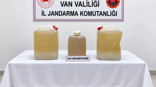 Van'da zehir tacirlerine ağır darbe: 34 kilo sıvı metamfetamin yakalandı