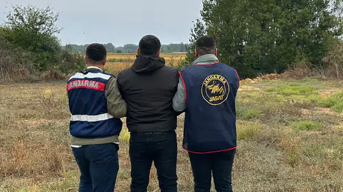 45 suç kaydı olan firari sınırda yakayı ele verdi