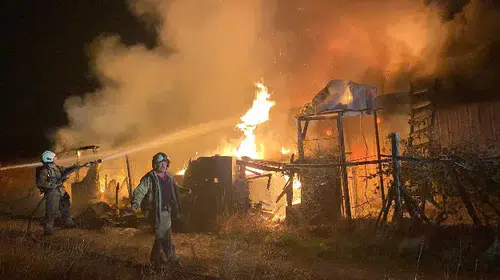 Şantiye alanında gece yarısı paniği: İşçi konteyneri küle döndü