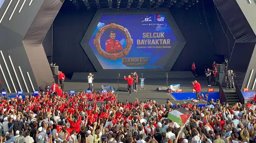 Selçuk Bayraktar'dan Şanlıurfa'da tarihi rekor açıklaması: 40 ülkede bayrağımızı dalgalandırıyoruz