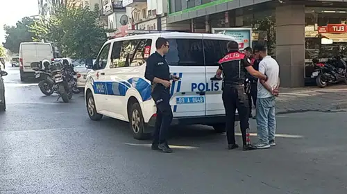 Nazilli'de nefes kesen kovalamaca: Kaçarken poşet dolusu uyuşturucu attılar